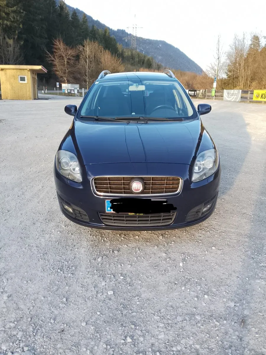 Fiat Croma 2010 photo 2