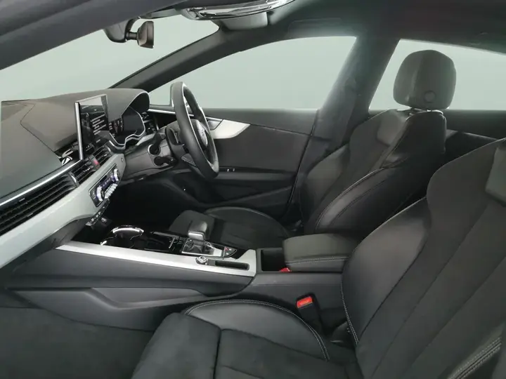 Audi A5 2023 photo 4