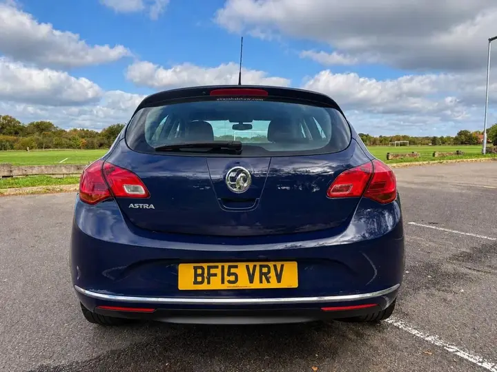 Vauxhall Astra 2015 photo 5