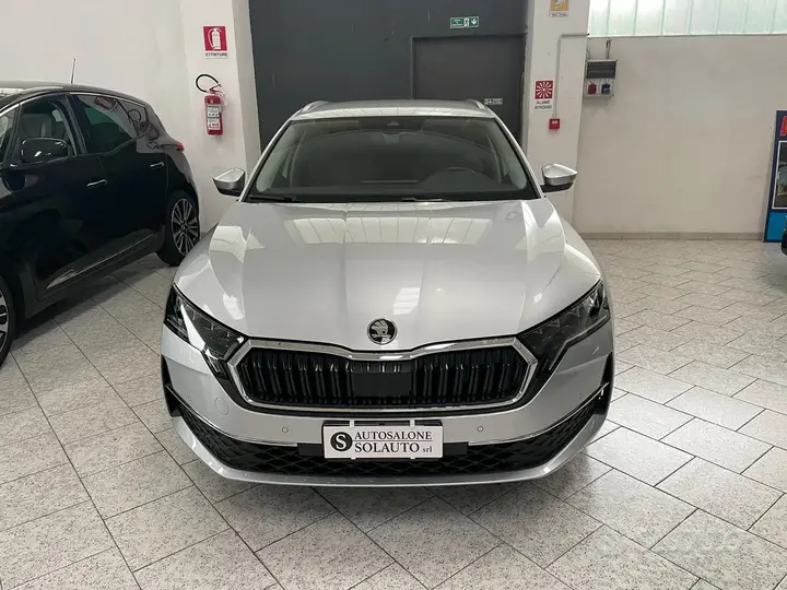 Skoda Octavia 2025 photo 2