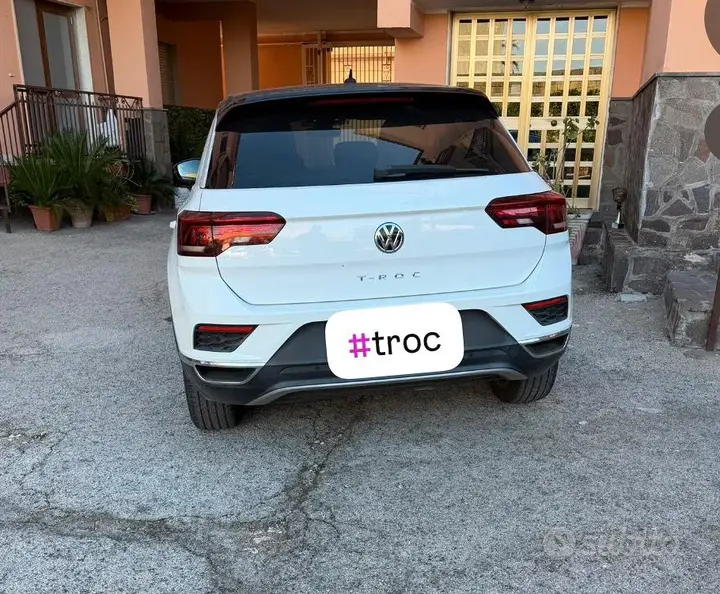 Volkswagen T-Roc 2019 photo 2