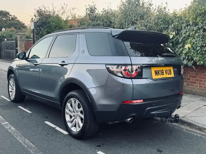 Land Rover Discovery Sport 2018 photo 4