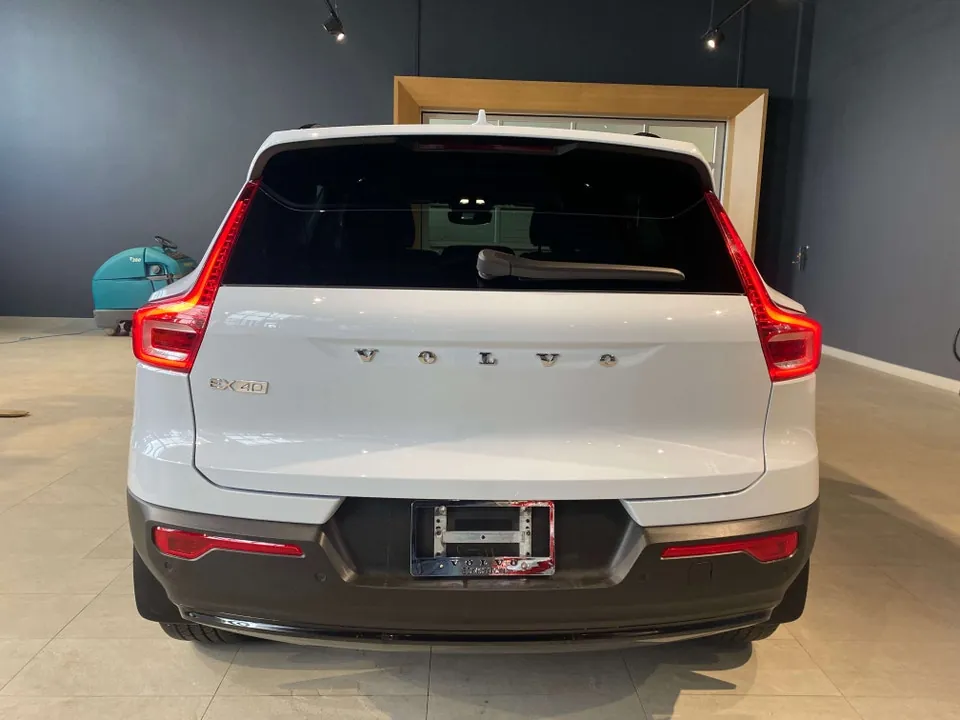 Volvo Ex40 2025 photo 4