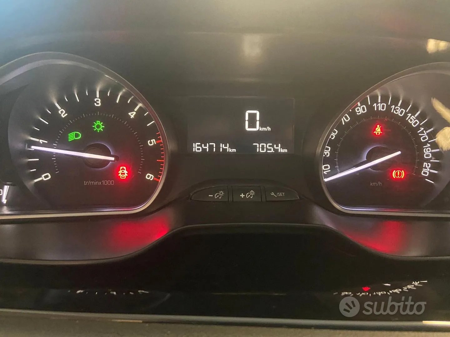 Peugeot 208 2018 photo 5