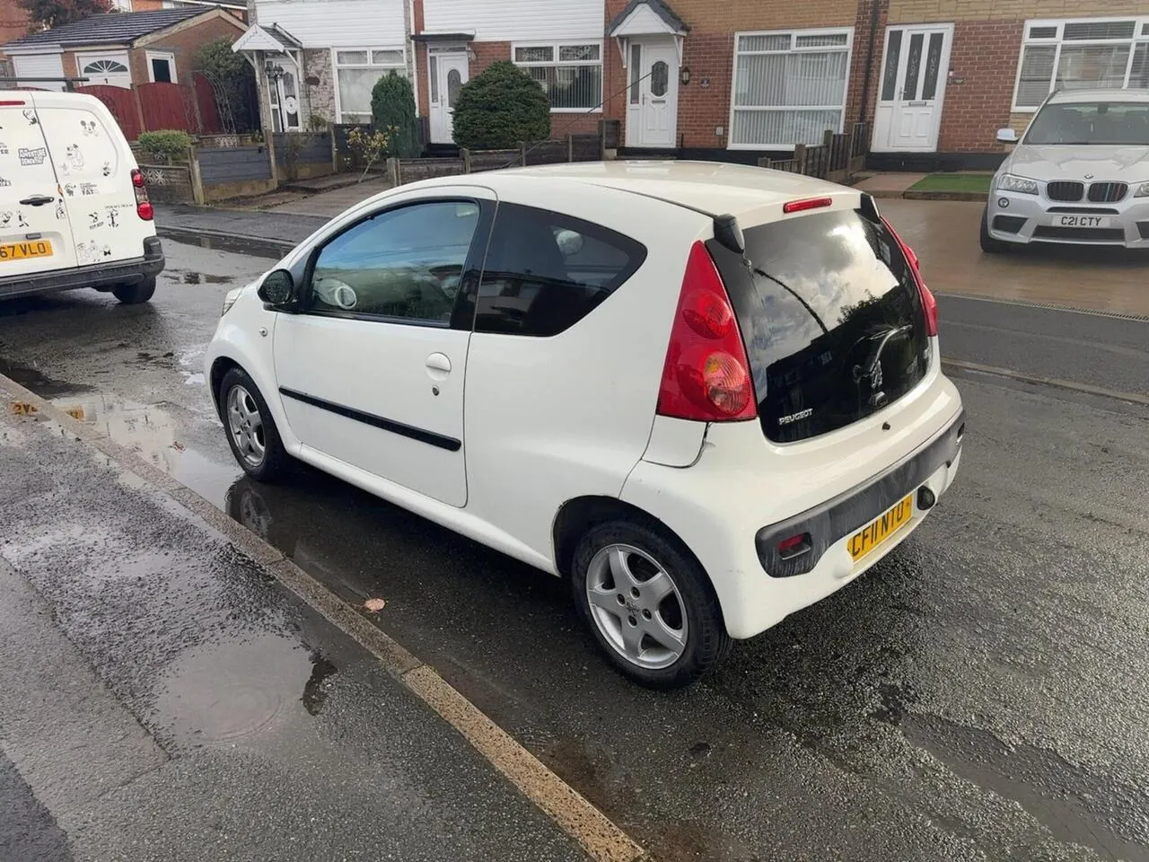 Peugeot 107 2011 photo 3