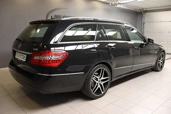 Mercedes-Benz E220 2010 photo 2
