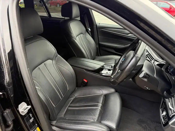 BMW 5 Series 2021 photo 5