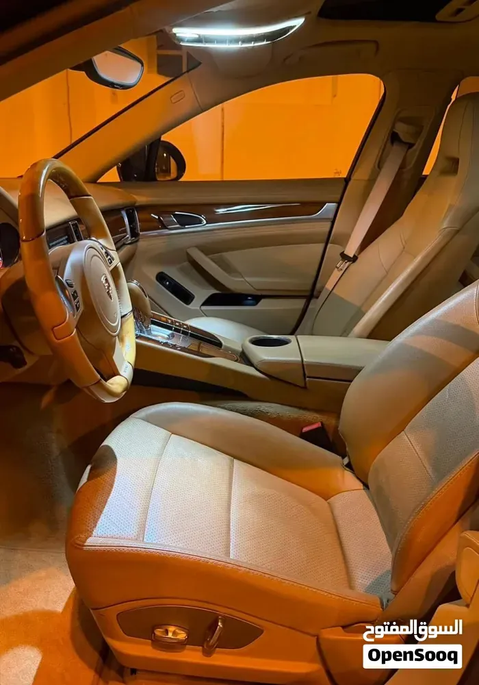 Porsche Panamera 2012 photo 4