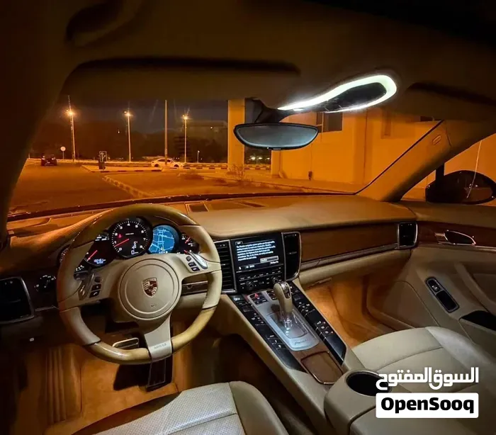 Porsche Panamera 2012 photo 3