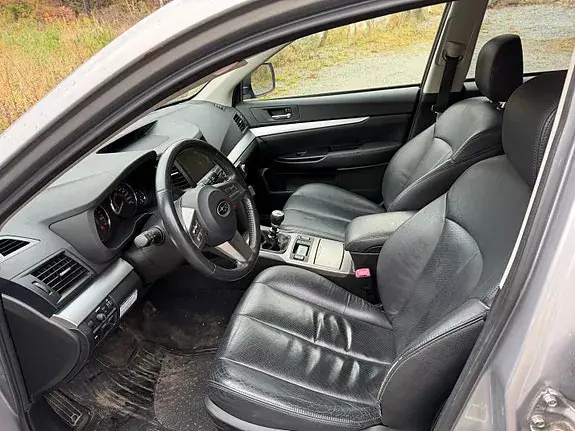 Subaru Legacy 2010 photo 5