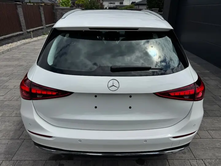 Mercedes-Benz C 220D 2023 photo 5