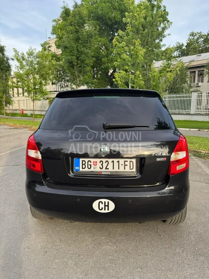 Skoda Fabia 2011 photo 4