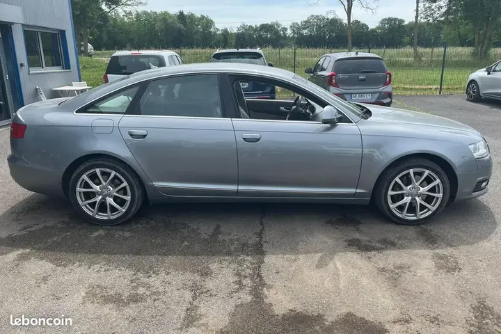 Audi A6 2010 photo 4