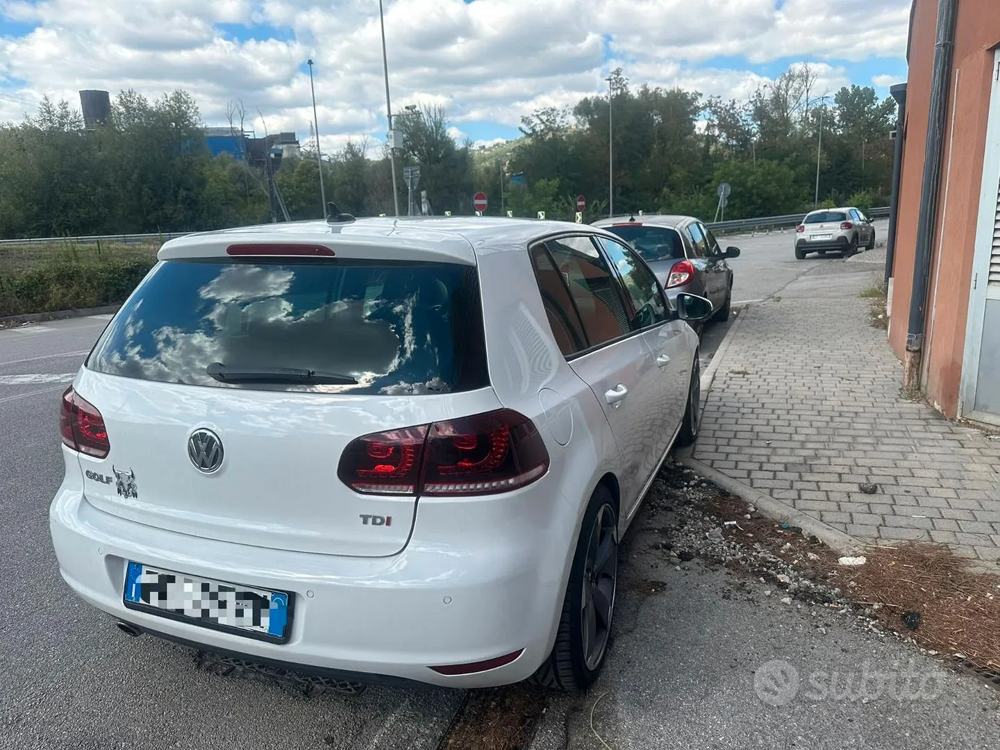 Volkswagen Golf 2011 photo 3