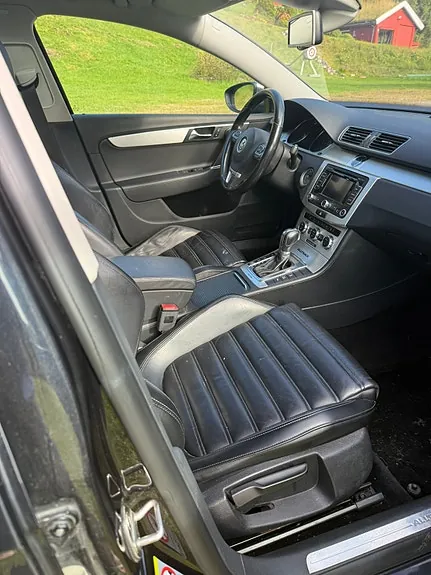 Volkswagen Passat 2012 photo 5