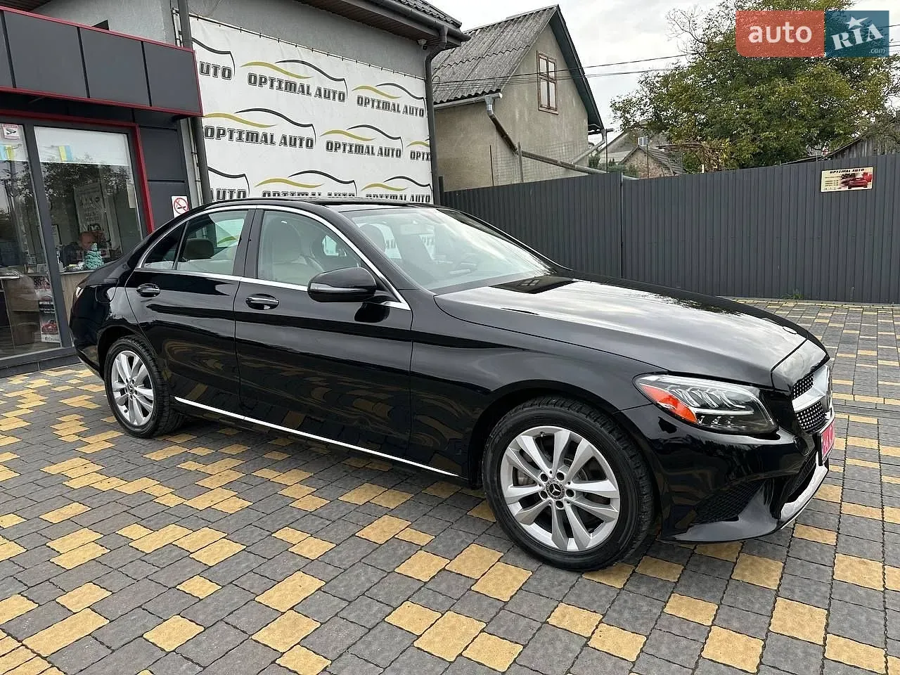 Mercedes-Benz C-Class 2019 photo 4