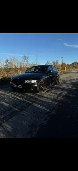 BMW 118D 2009 photo 2
