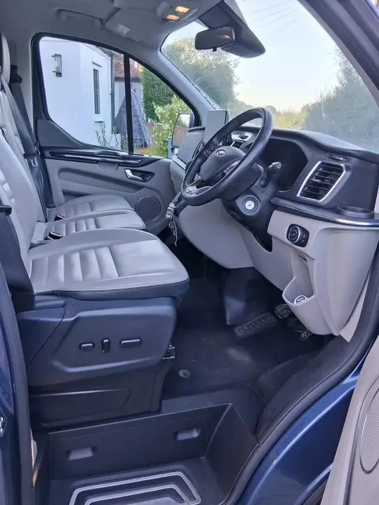 Ford Tourneo Custom 2021 photo 2