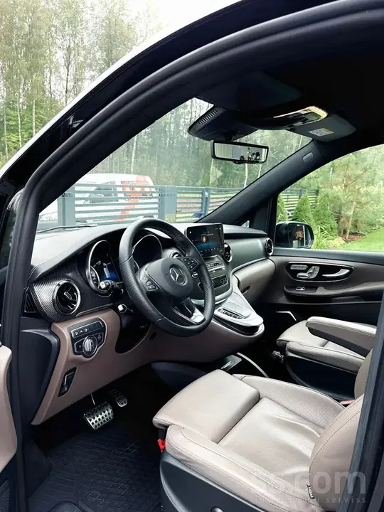 Mercedes-Benz V300 2023 photo 5