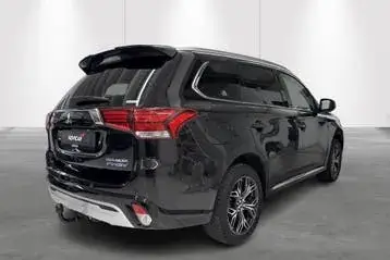 Mitsubishi Outlander 2019 photo 2