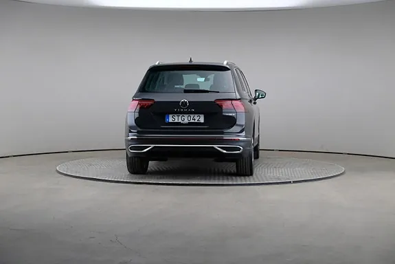 Volkswagen Tiguan 2024 photo 2