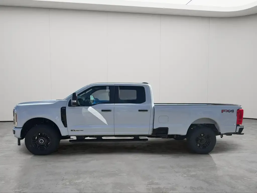 Ford F-350 Super Duty 2026 photo 4
