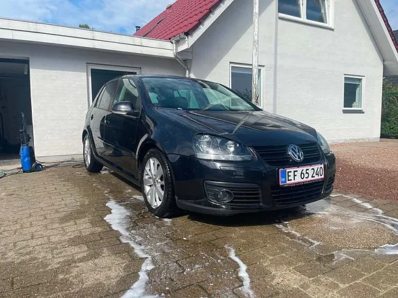 Volkswagen Golf V