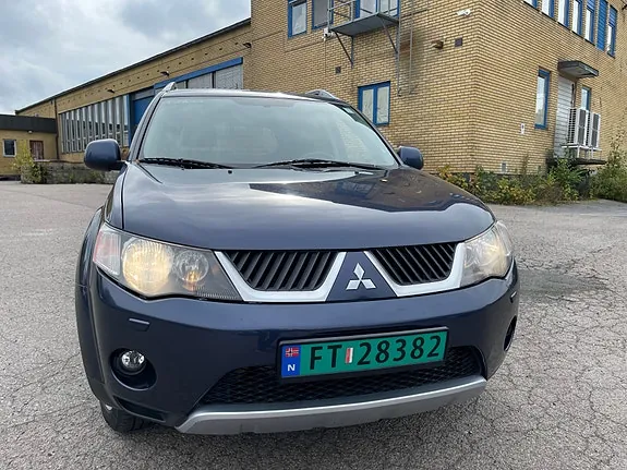 Mitsubishi Outlander 2010 photo 4