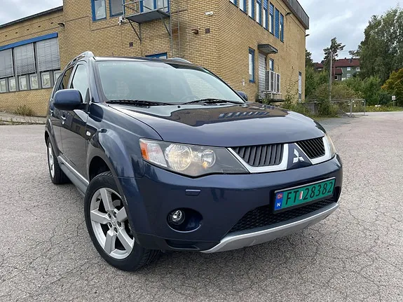 Mitsubishi Outlander 2010 photo 3