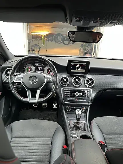 Mercedes-Benz A 180 2015 photo 5