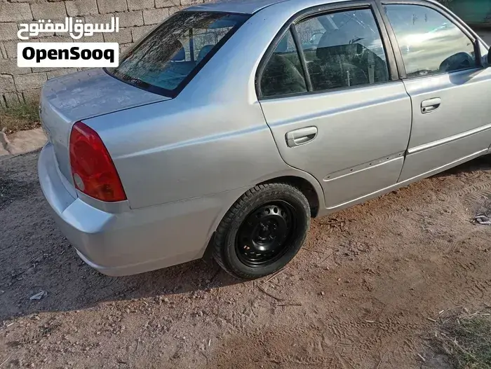 Hyundai Accent 2002 photo 4