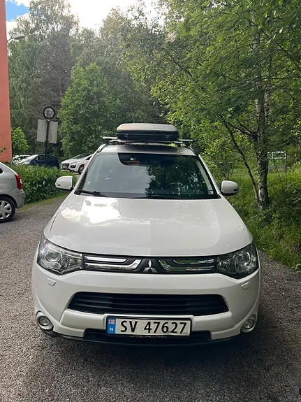 Mitsubishi Outlander 2013 photo 2