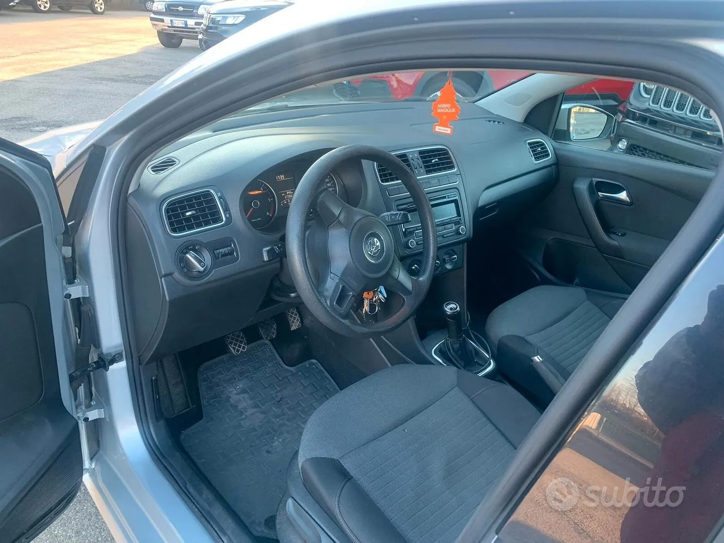 Volkswagen Polo 2009 photo 3