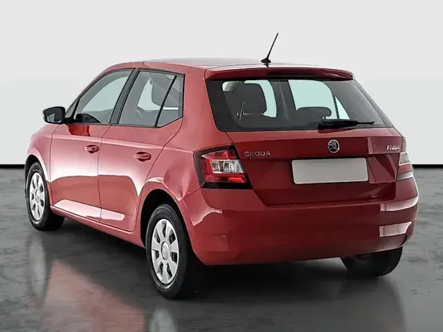 Skoda Fabia 2015 photo 3