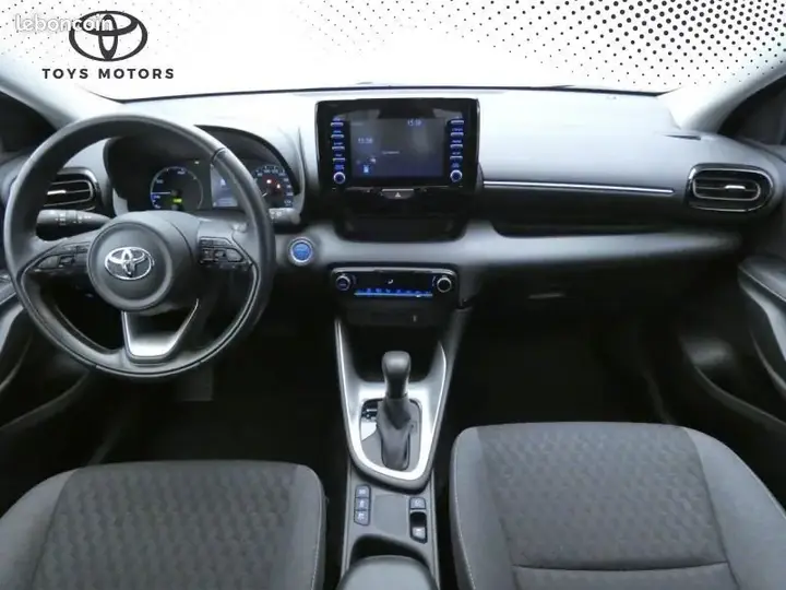 Toyota Yaris 2023 photo 4