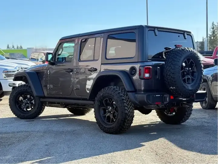 Jeep Wrangler 2026 photo 4
