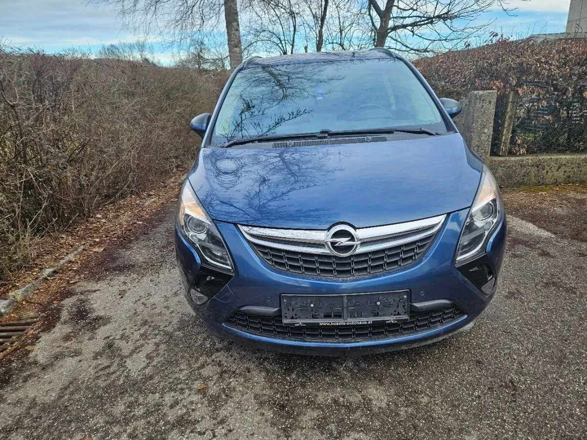 Opel Zafira 2015 photo 2