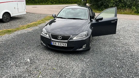 Lexus Is250