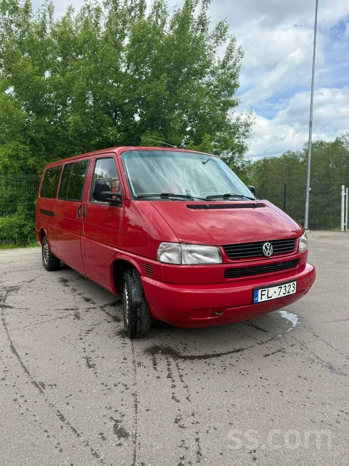 Volkswagen Caravelle 1999 photo 2