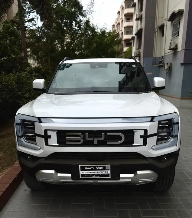 BYD Shark 6
