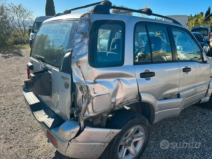 Suzuki Grand Vitara 2005 photo 5