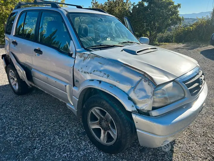 Suzuki Grand Vitara 2005 photo 2