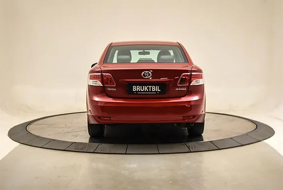 Toyota Avensis 2012 photo 4