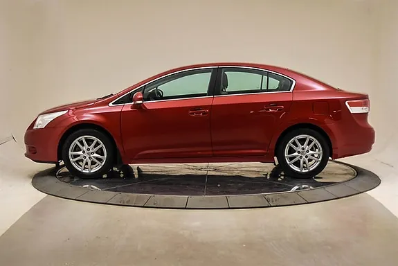 Toyota Avensis 2012 photo 2