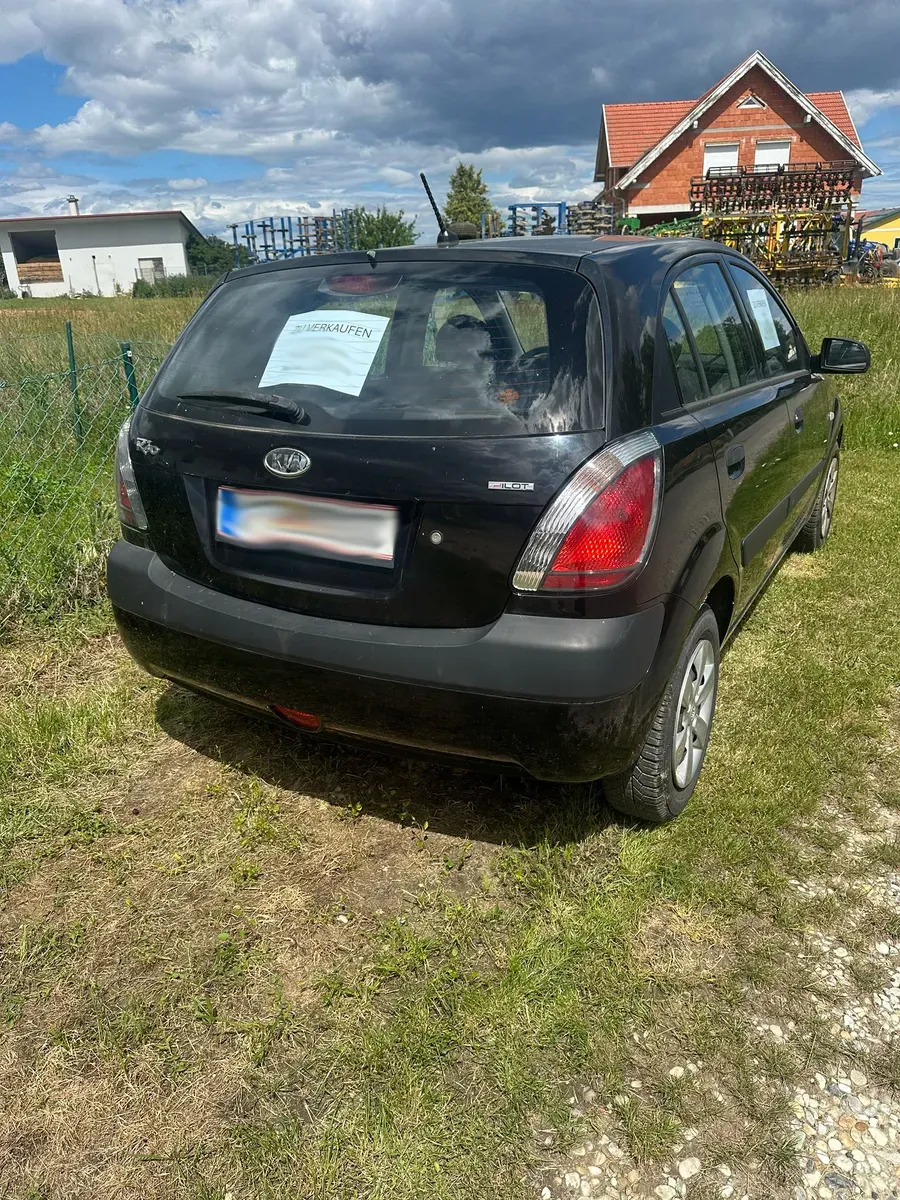 Kia Rio 2009 photo 2