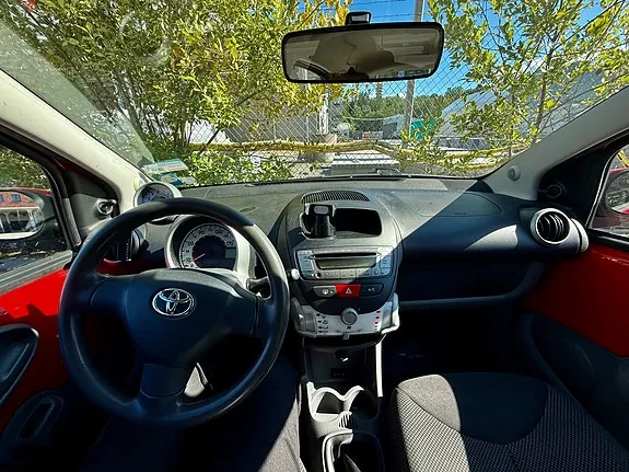 Toyota Aygo 2011 photo 4