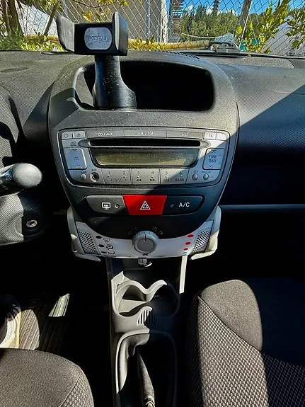 Toyota Aygo 2011 photo 5