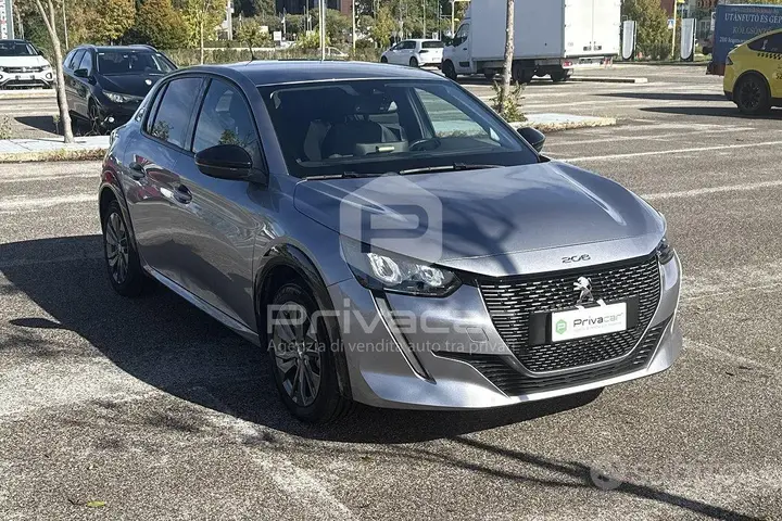 Peugeot 208 2023 photo 3