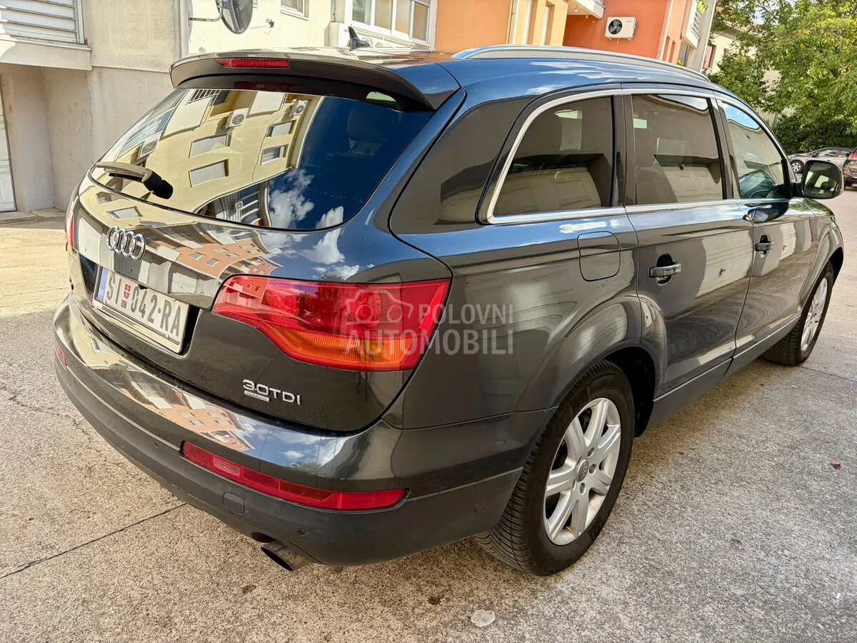 Audi Q7 2008 photo 5