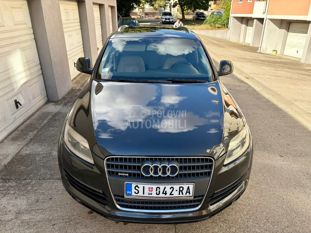 Audi Q7 2008 photo 2